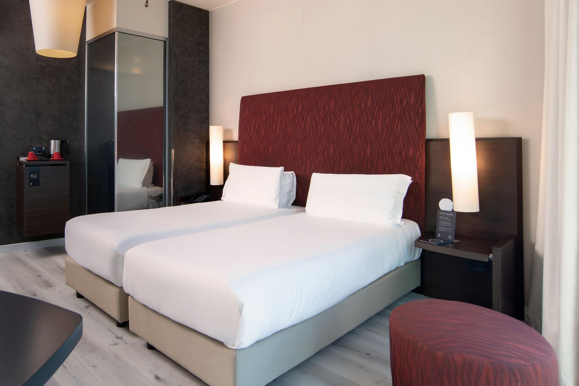 Hi 4* Bari